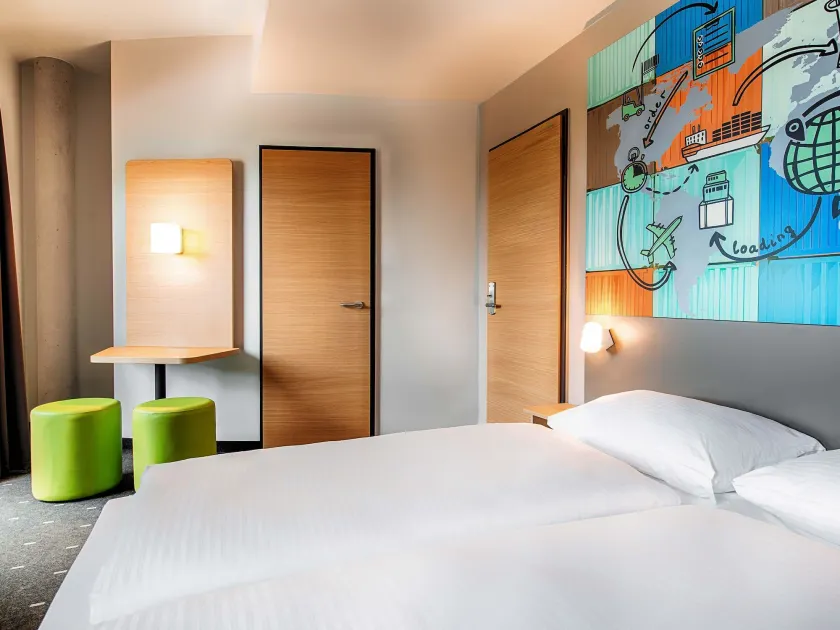 B&B Hotel Stuttgart-Neckarhafen - Image 1