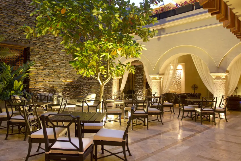 Bastión Luxury Hotel - Image 1