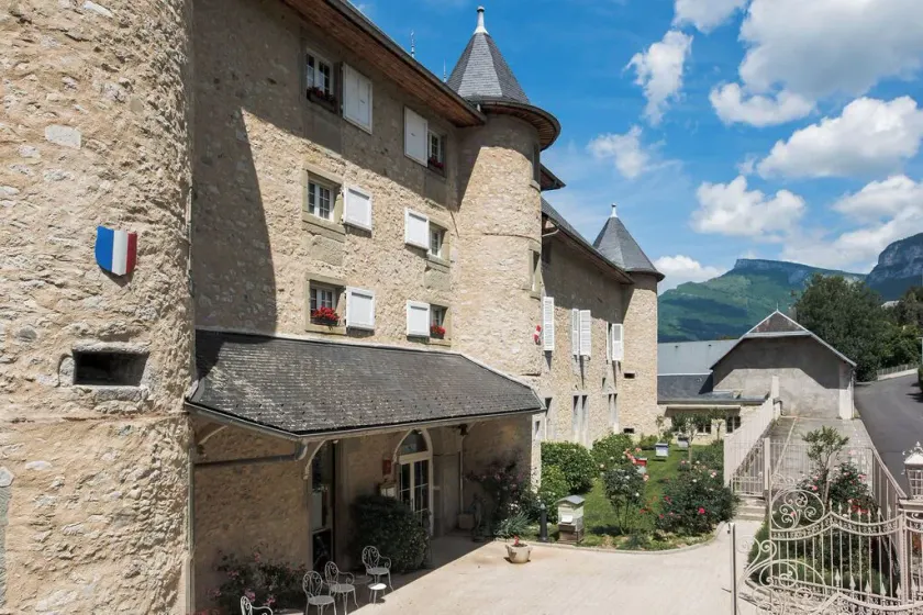 Château des Comtes de Challes - Image 1