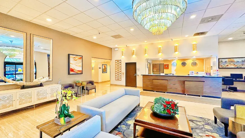 Alhambra Hotel - Image 1