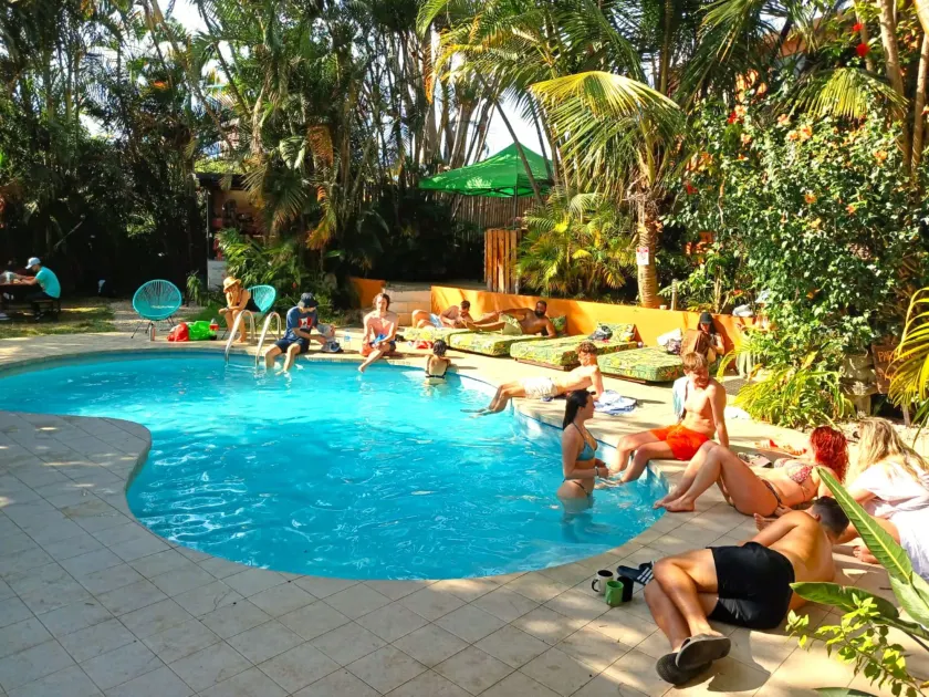 Costa Rica Backpackers - Image 1