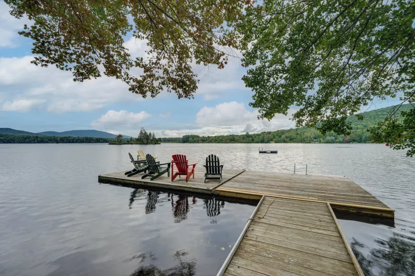 Lakefront Paradise Near Okemo & Killington - Image 1