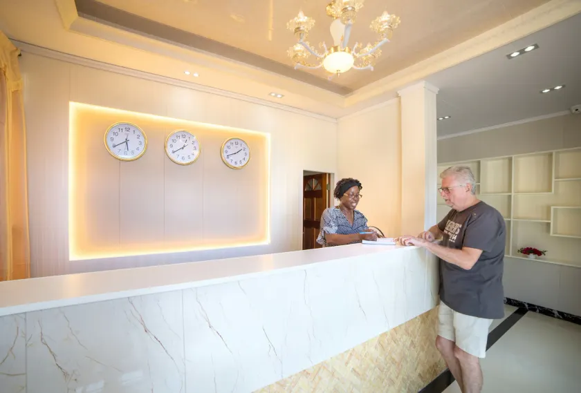 Riverside Hotel - Image 1