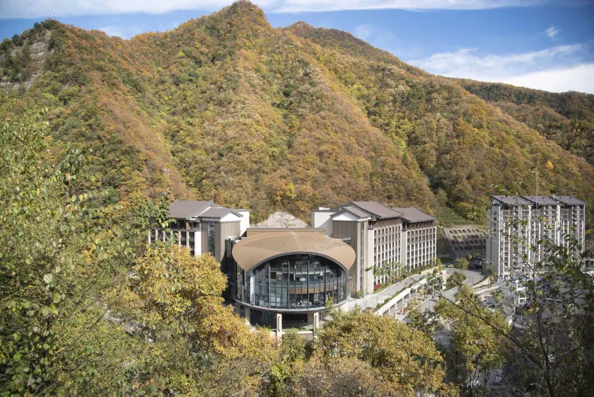 Grand Land Kande Hotel - Image 1