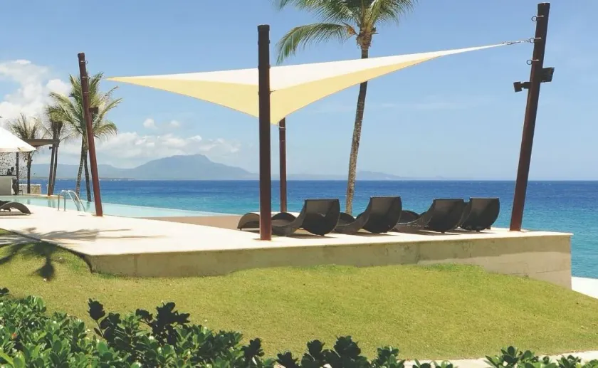 Infiniti Blu Luxury Ocean Front Condos - Image 1
