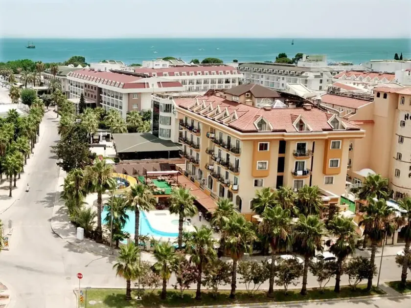 Stella Hotel - Image 1