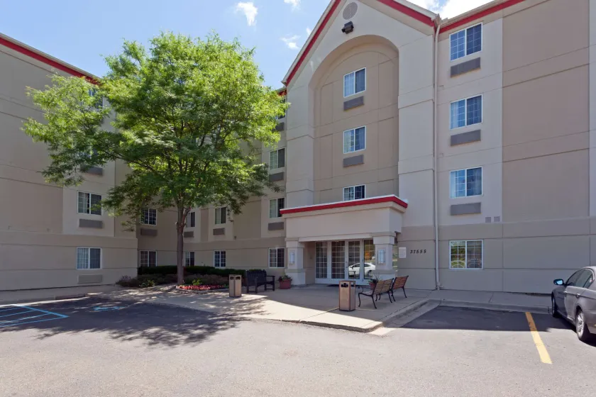 MainStay Suites Detroit Farmington Hills - Image 1