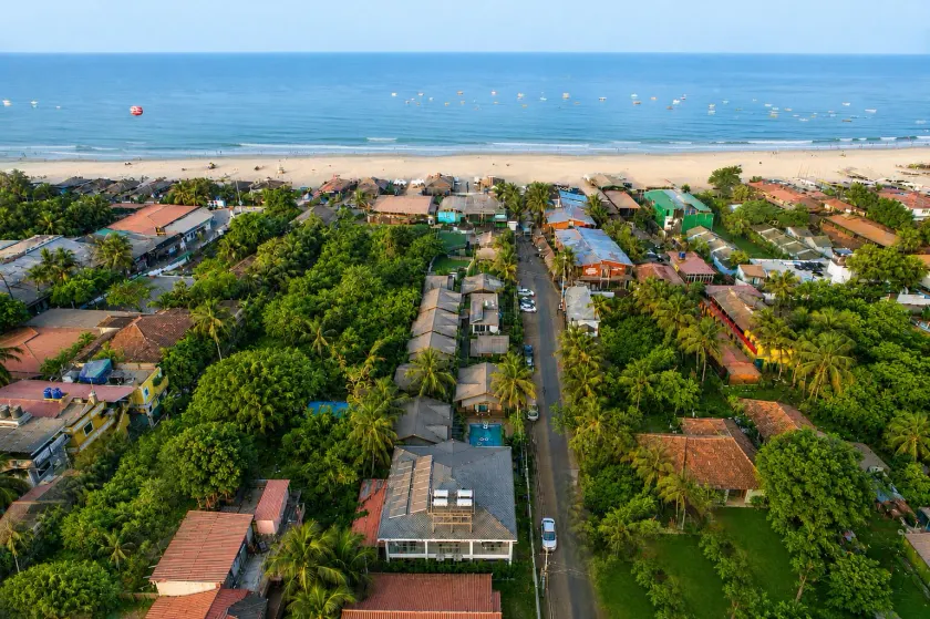 Foxoso Aaristo Baga Beach Resort - Image 1
