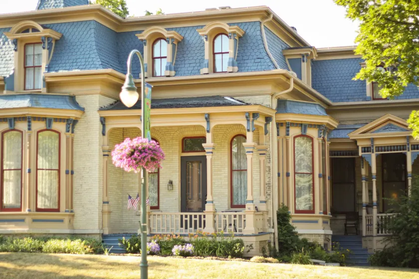 Hamilton House - Image 1