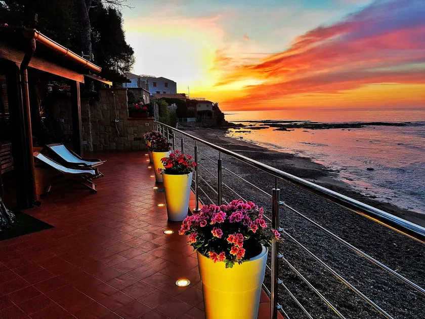 Brezza Marina Guesthouse - Image 1