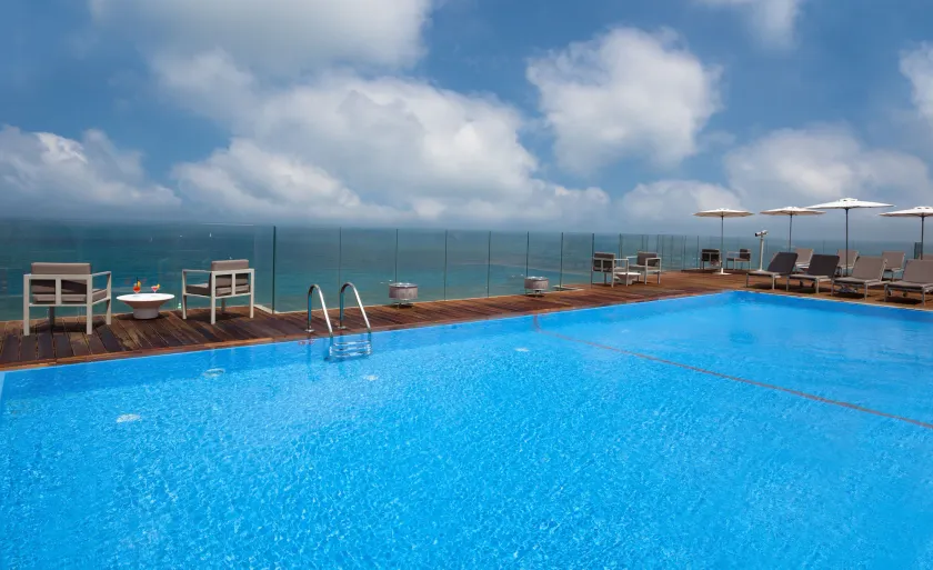Carlton Tel Aviv Hotel – Luxury on the Beach - Image 1