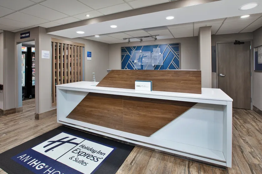 Holiday Inn Express & Suites Eden Prairie - Minneapolis by IHG - Reception