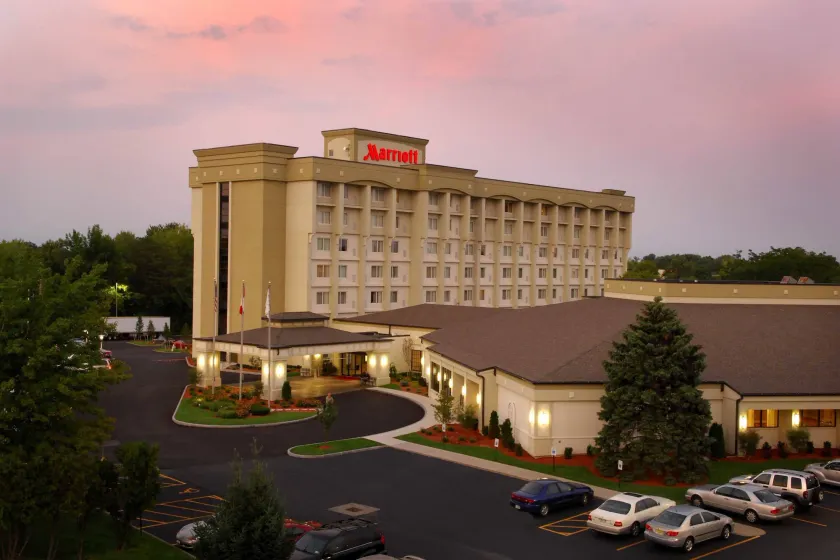 Rochester Airport Marriott - Image 1