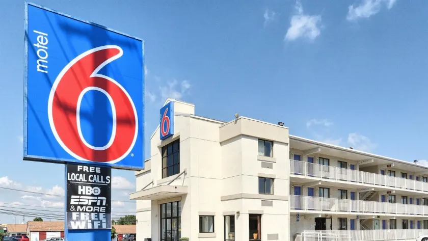 Motel 6-Maple Shade Township, NJ - Philadelphia - Mt Laurel - Image 1