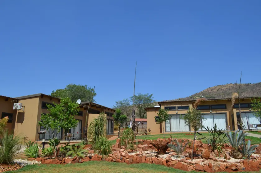 Manor Hills Guest Lodge - Image 1
