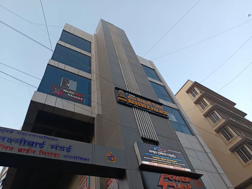 Hotel Beverly Palace Santacruz - Near BKC - Mumbai Airport T1 - Image 1