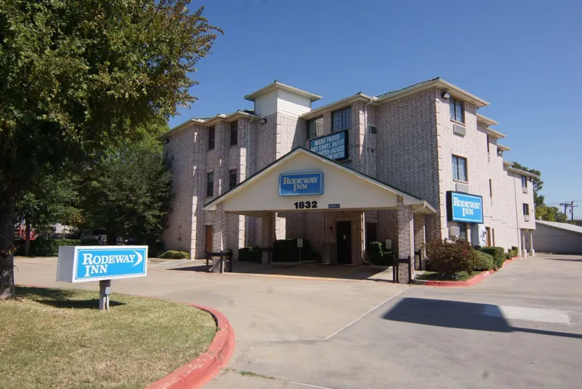 Rodeway Inn Carrollton I-35E - Image 1