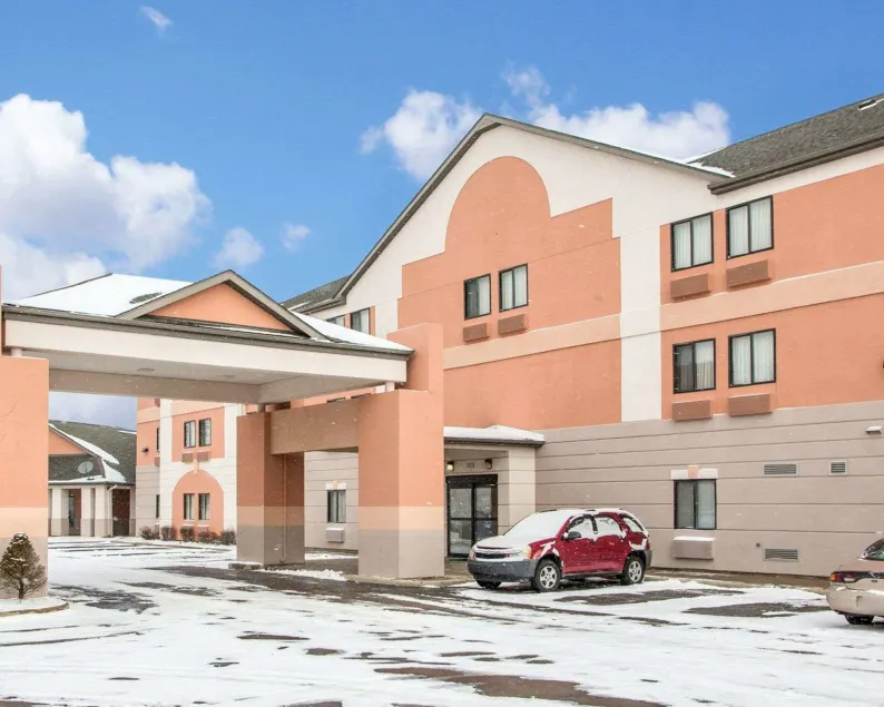 Quality Inn Merrillville - Image 1