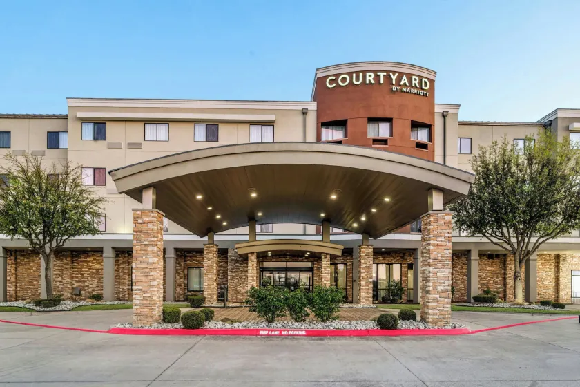 Courtyard Fort Worth West at Cityview - Image 1