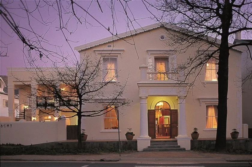 Eendracht Hotel - Image 1