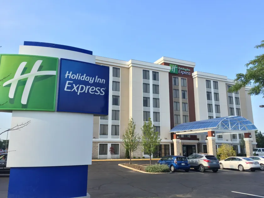 Holiday Inn Express Chicago NW - Arlington Heights by IHG - Image 1