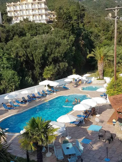 Poseidon Apartments - Image 1