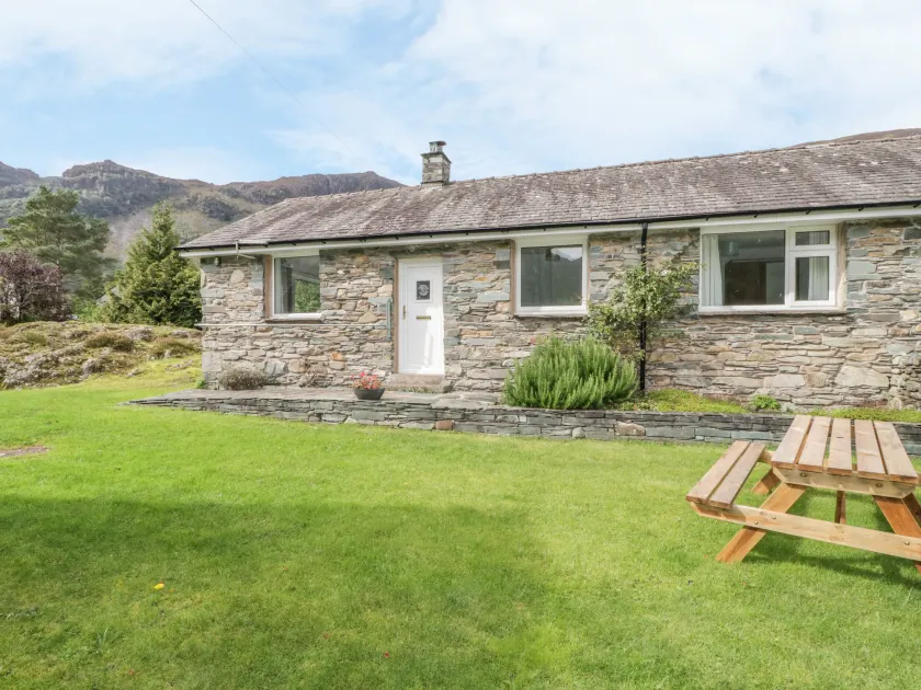 Rock Cottage - Image 1