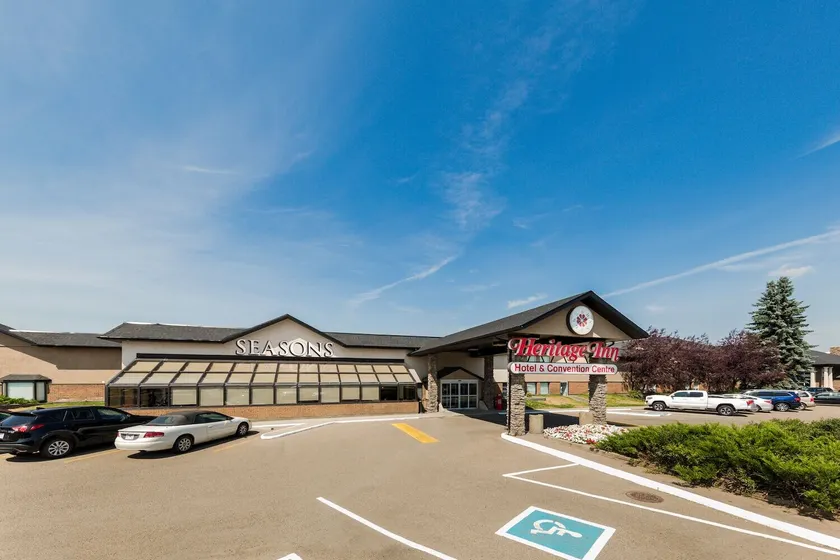 Heritage Inn Hotel & Convention Centre - Brooks - Image 1