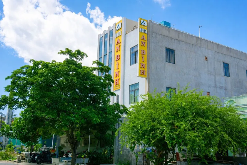 Khách Sạn An Bình Đảo Phú Quý - Image 1