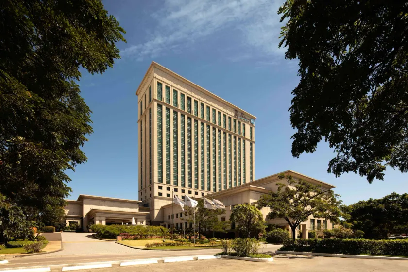 Radisson Blu Cebu - Image 1