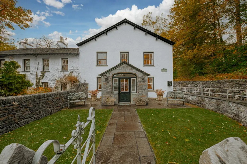 Gate House - Image 1
