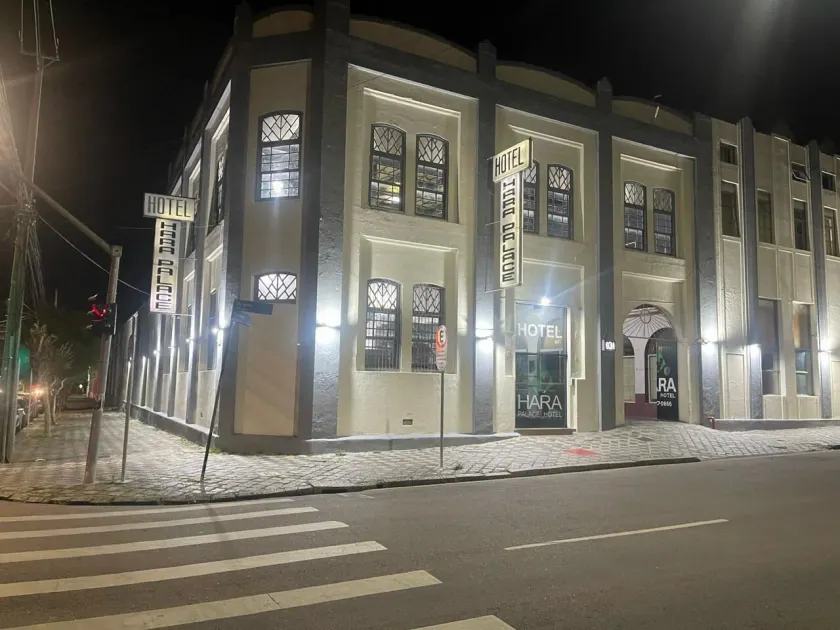 Hara Palace Hotel - Image 1