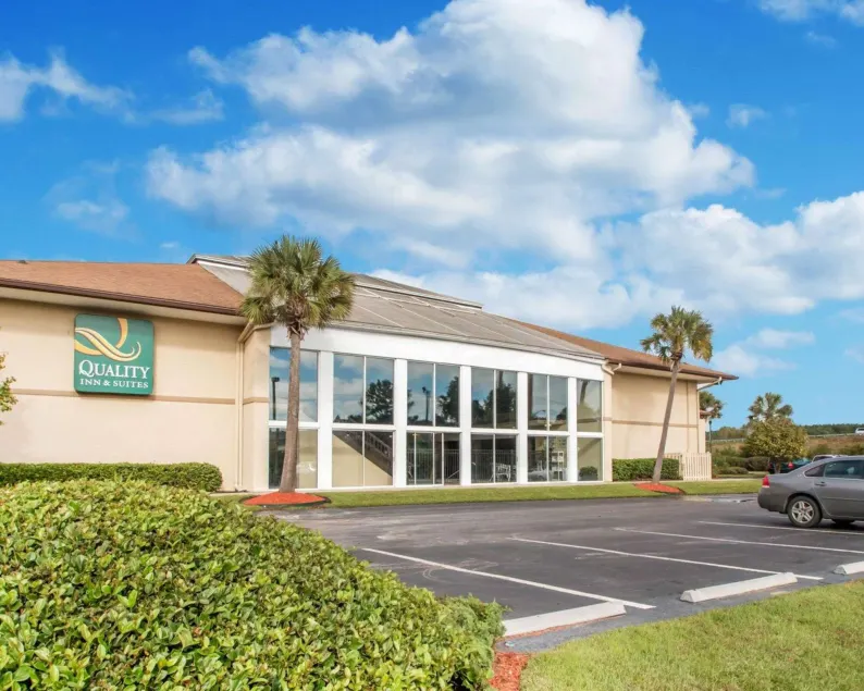 Quality Inn & Suites Ridgeland - Image 1