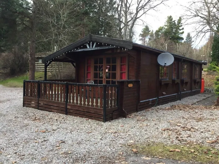 Lurchers Cabin Aviemore - Image 1