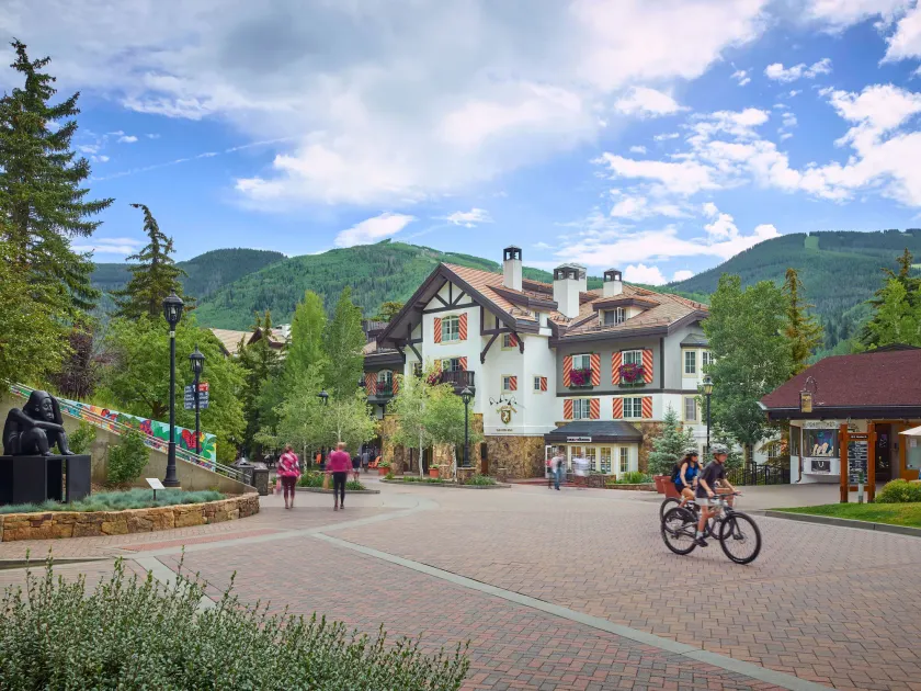 Austria Haus Hotel - Image 1