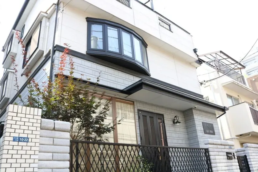 Guanjing Apartment - Image 1