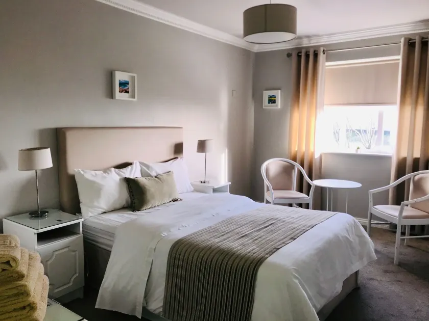 Westwinds Guestlodge - Image 1