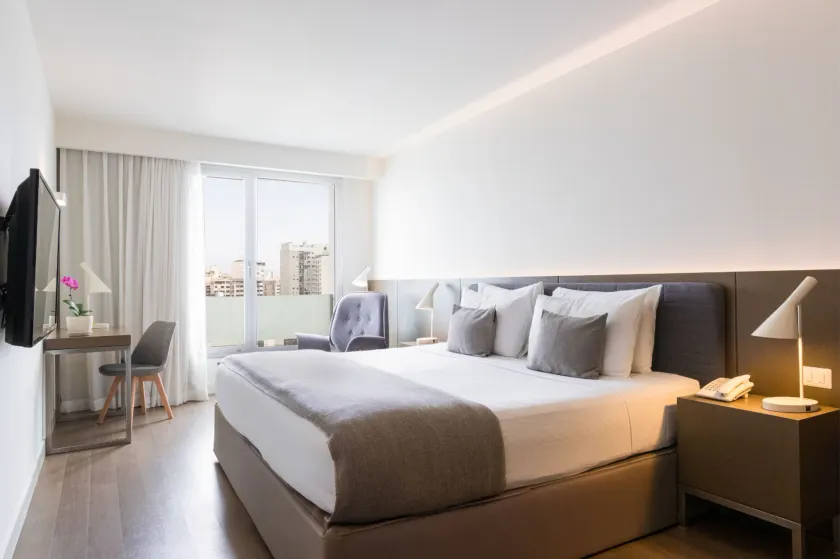 Dazzler by Wyndham Lima San Isidro - Image 1