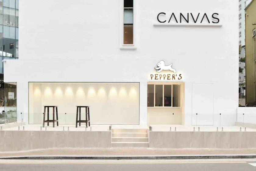 Canvas Hostel - Image 1