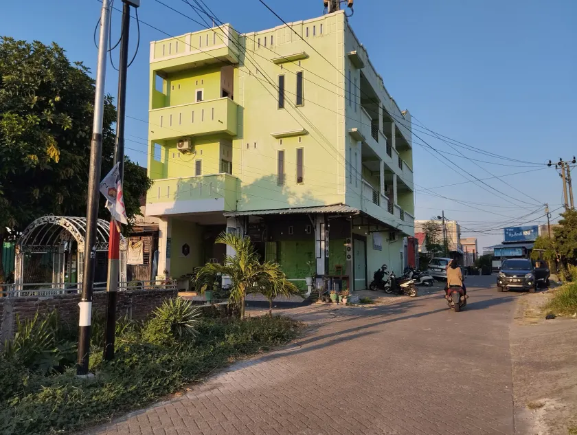 Hotel O Penginapan Permata Hijau Syariah Near Bukit Teletubbies - Image 1