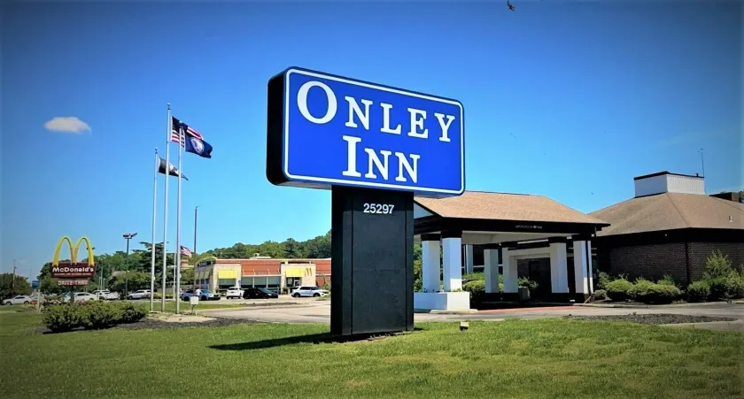 Quality Inn & Suites - Image 1