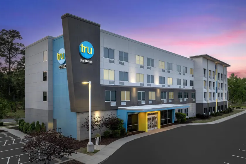Tru by Hilton Fayetteville I-95, NC - Image 1