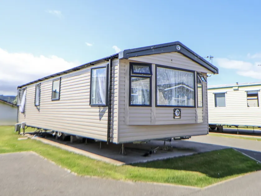 AJH Holiday Homes, Ty Mawr- Parkdeans Resort - Image 1