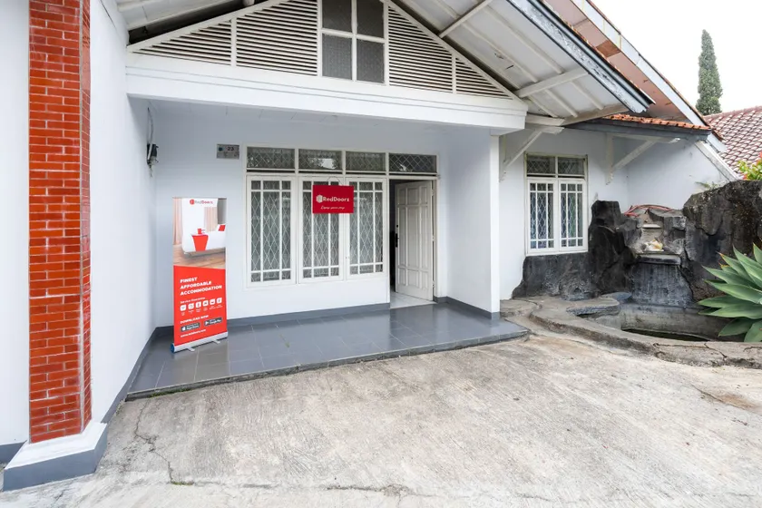 RedDoorz Syariah near RSUD Cimacan - Image 1