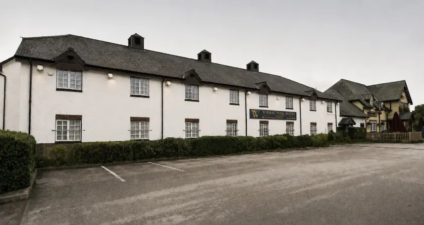 Wirral Park Hotel - Image 1