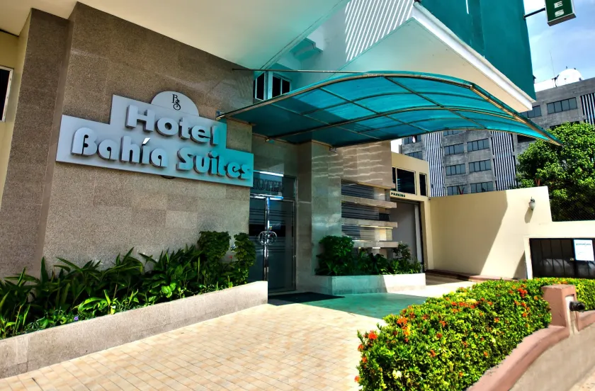 Hotel Bahía Suites - Image 1