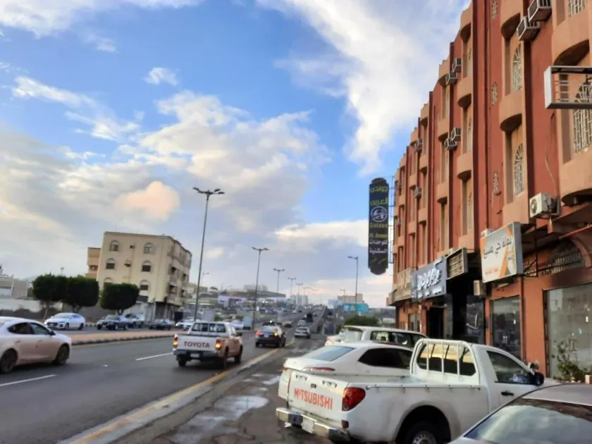 Golden Alareen - Image 1
