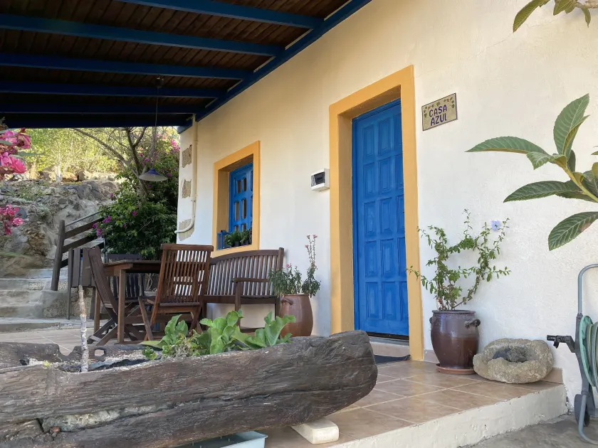 Cottage With 2 Bedrooms2 Bathrooms, Heated Solar Pool, Sauna, Jacuzzi, Garden - Image 1
