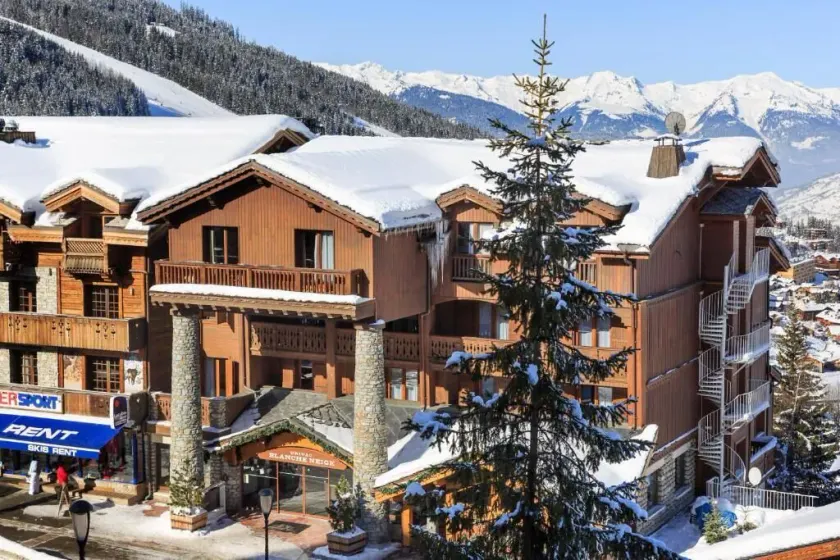 Hotel Blanche Neige - Image 1