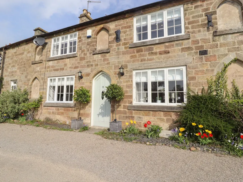 Foxy Cottage - Image 1